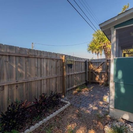 Serene Beachy Bungalow With Large Screened Porch! Τάμπα Εξωτερικό φωτογραφία