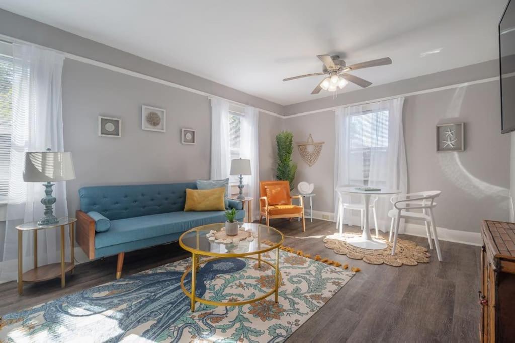 Serene Beachy Bungalow With Large Screened Porch! Τάμπα Εξωτερικό φωτογραφία